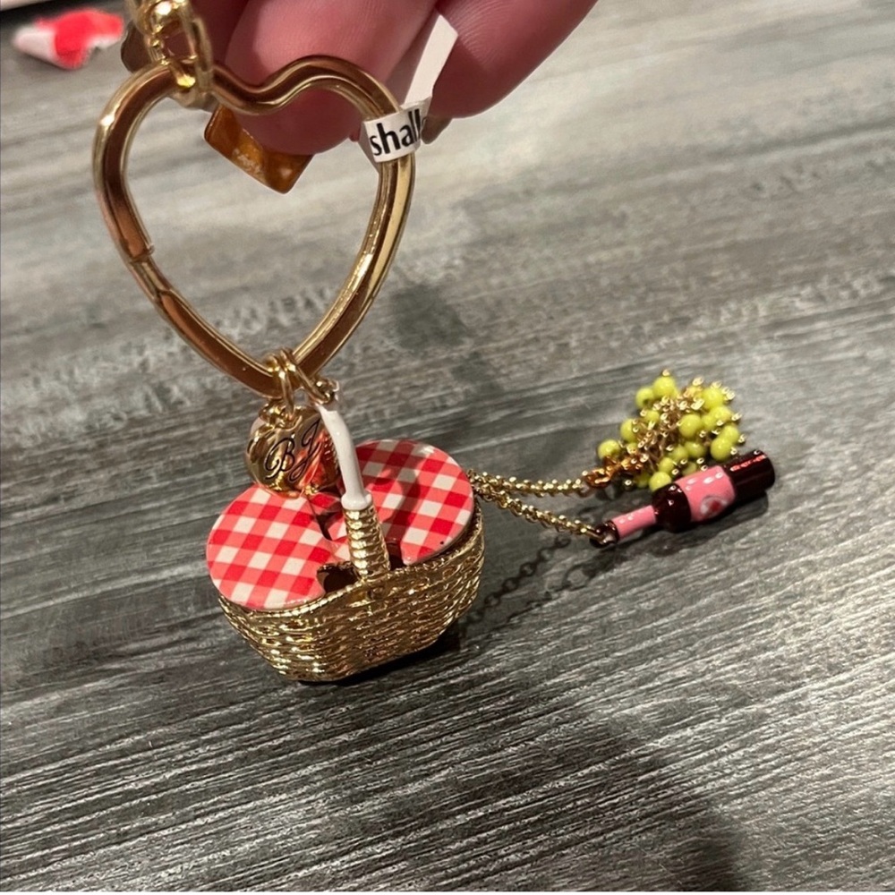 Picnic Basket BagCharm